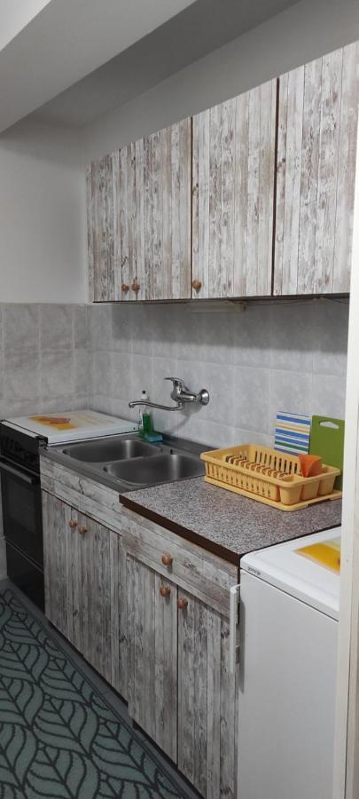 Apartment Kiwi Novi Sad Bagian luar foto